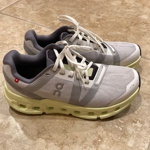 On Cloudgo Running Shoes size 8